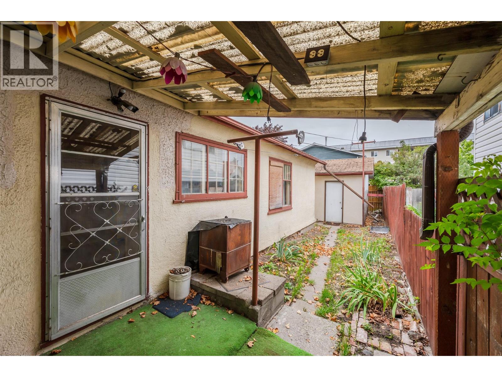 395 Edmonton Avenue, Penticton