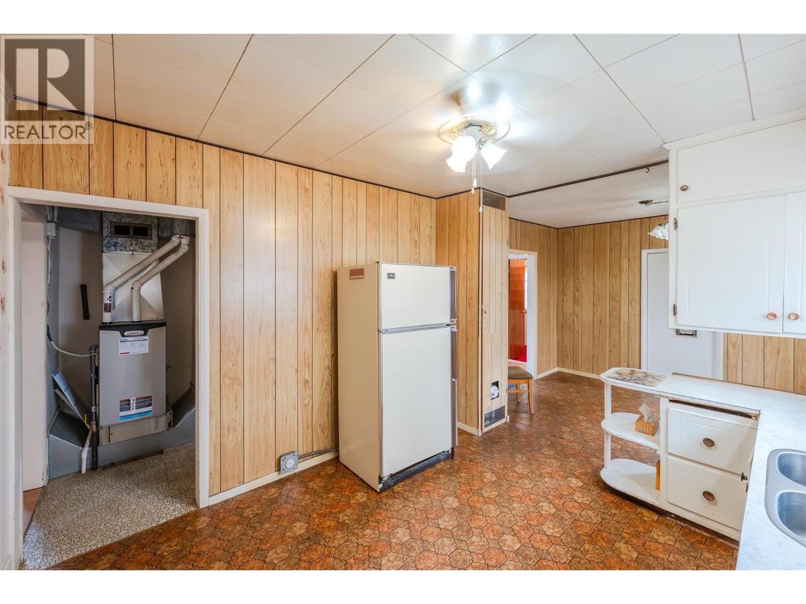 395 Edmonton Avenue - 9