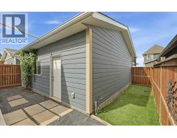 237 Mahogany Parade SE - photo 32