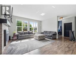 237 Mahogany Parade SE - photo 4