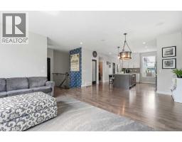 237 Mahogany Parade SE - photo 6