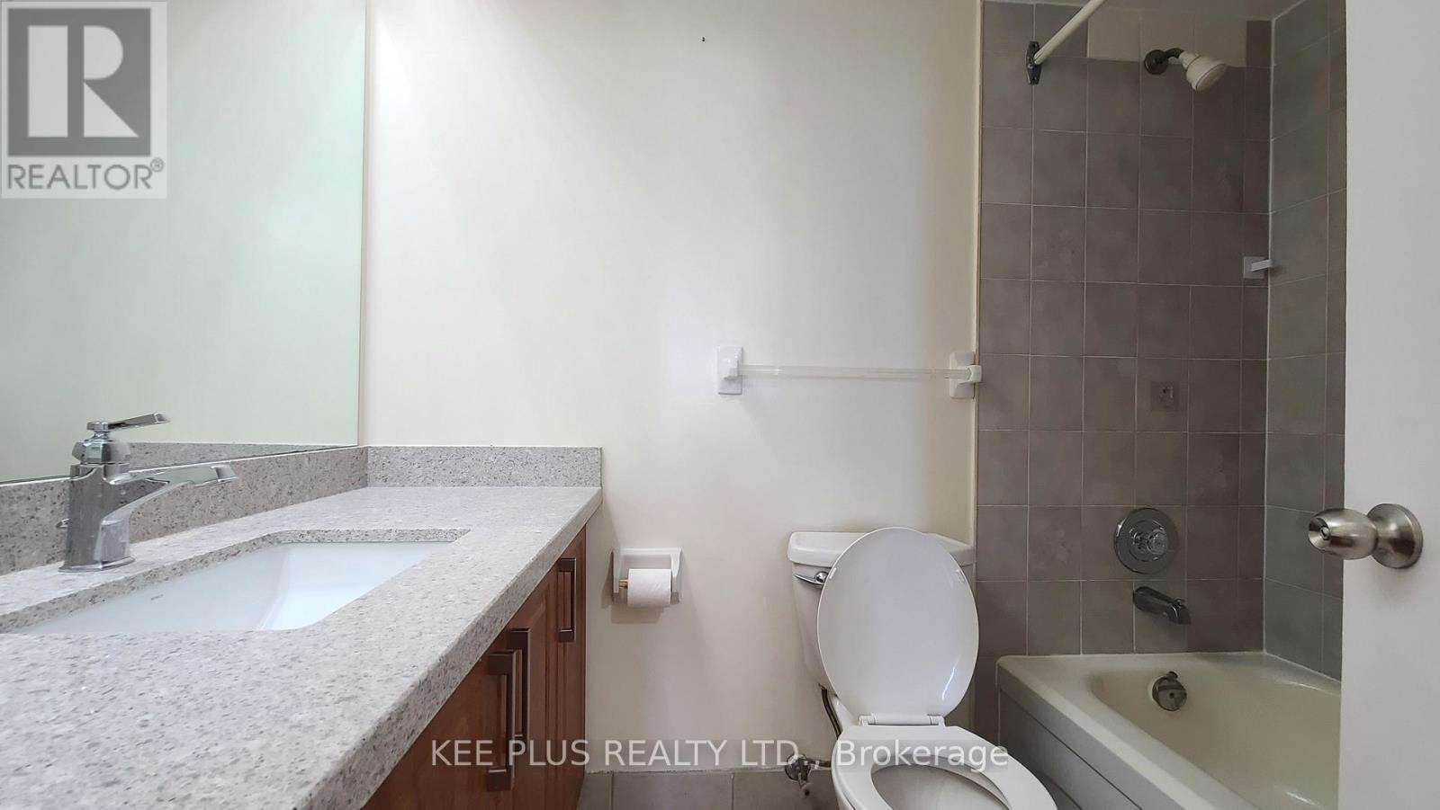 819- 2466 Eglinton Avenue East, Toronto, ON photo 17