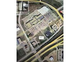 1605 North Service Road E, Swift Current, SK S9H3X6 Photo 7