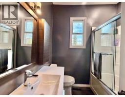10122 106 Avenue, Peace River, AB T8S1K9 Photo 15
