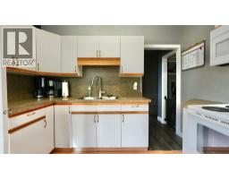 10122 106 Avenue, Peace River, AB T8S1K9 Photo 11