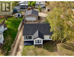 10122 106 Avenue, Peace River, AB T8S1K9 Photo 9
