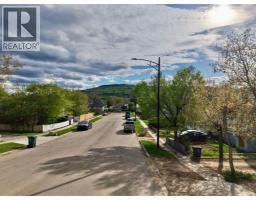10122 106 Avenue, Peace River, AB T8S1K9 Photo 8