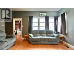10122 106 Avenue, Peace River, AB T8S1K9 Photo 13