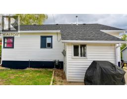 10122 106 Avenue, Peace River, AB T8S1K9 Photo 41