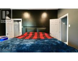 10122 106 Avenue, Peace River, AB T8S1K9 Photo 32