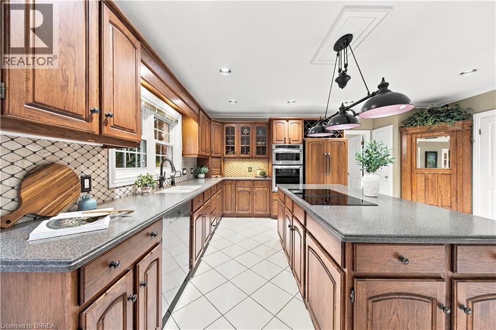 6 HICKORY Hollow - Image 13