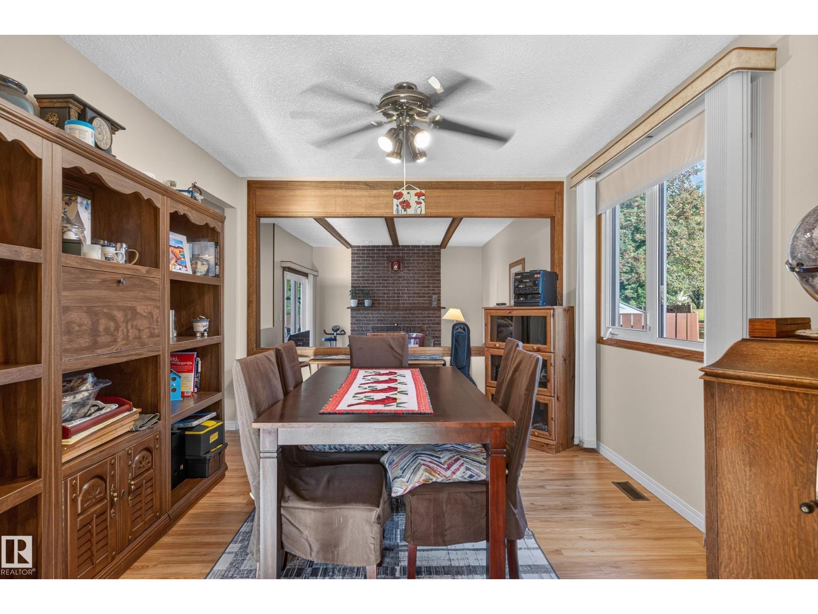 1316 85 ST NW - 12