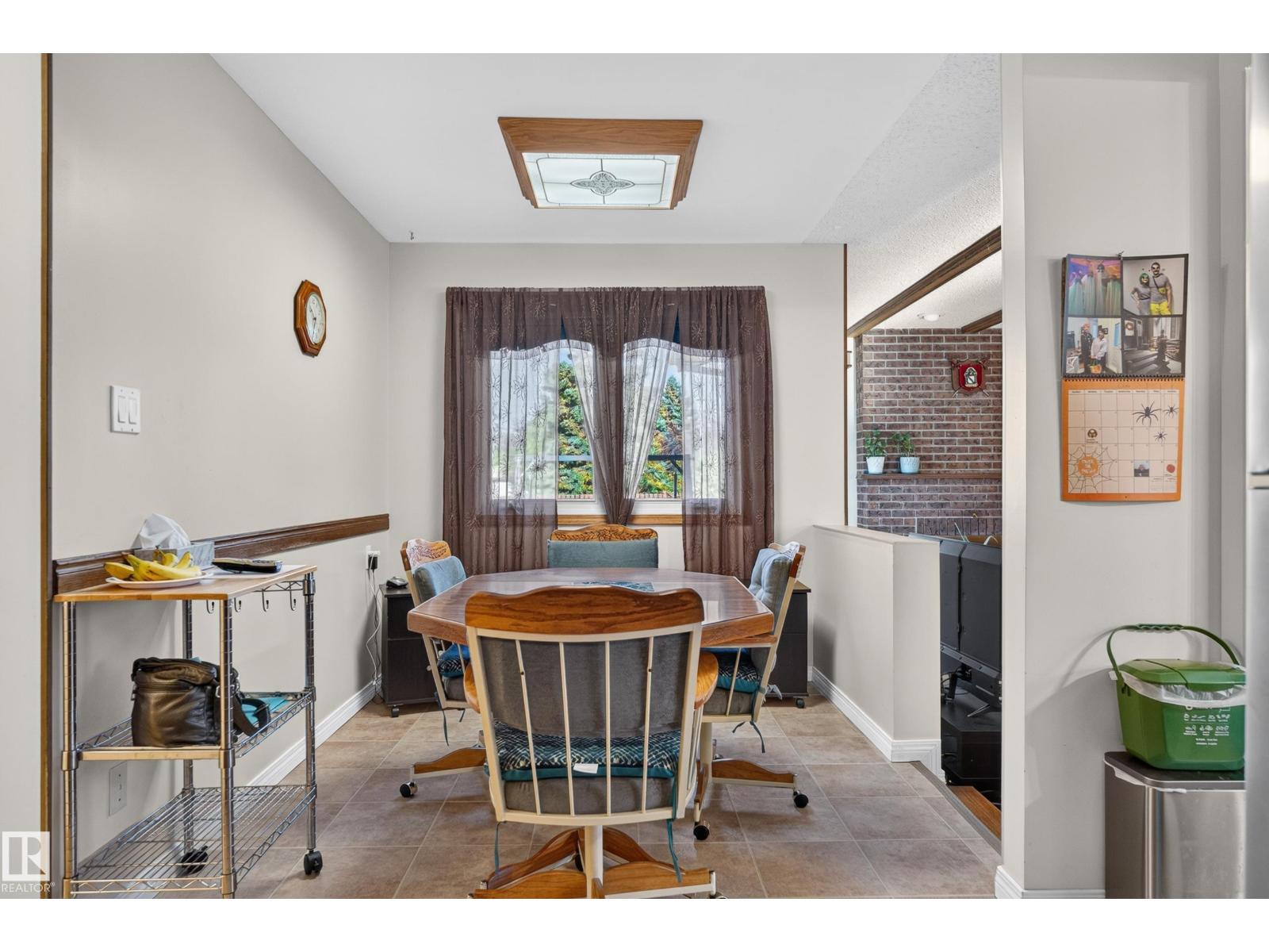 1316 85 ST NW - 18