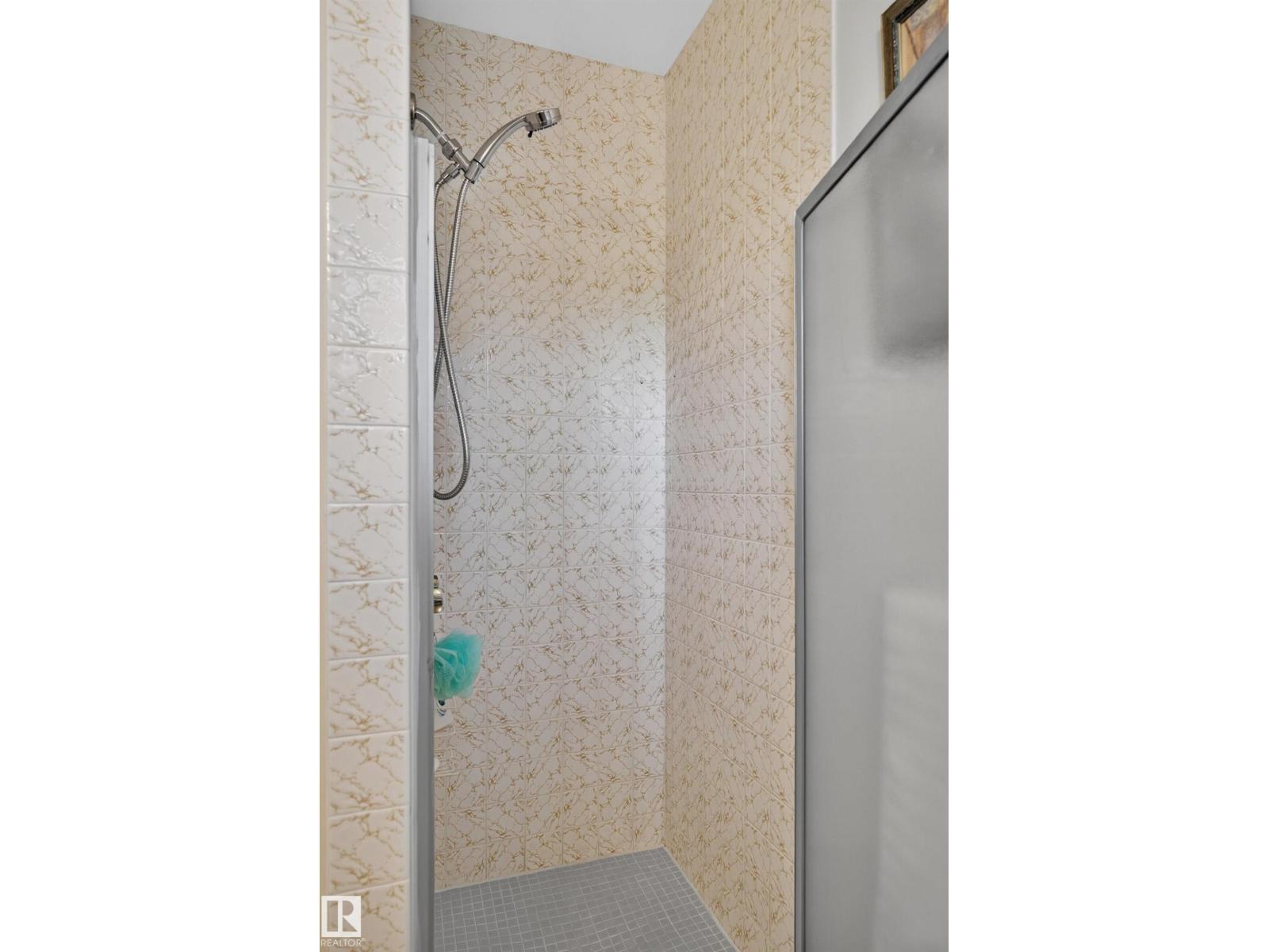 1316 85 ST NW - 30