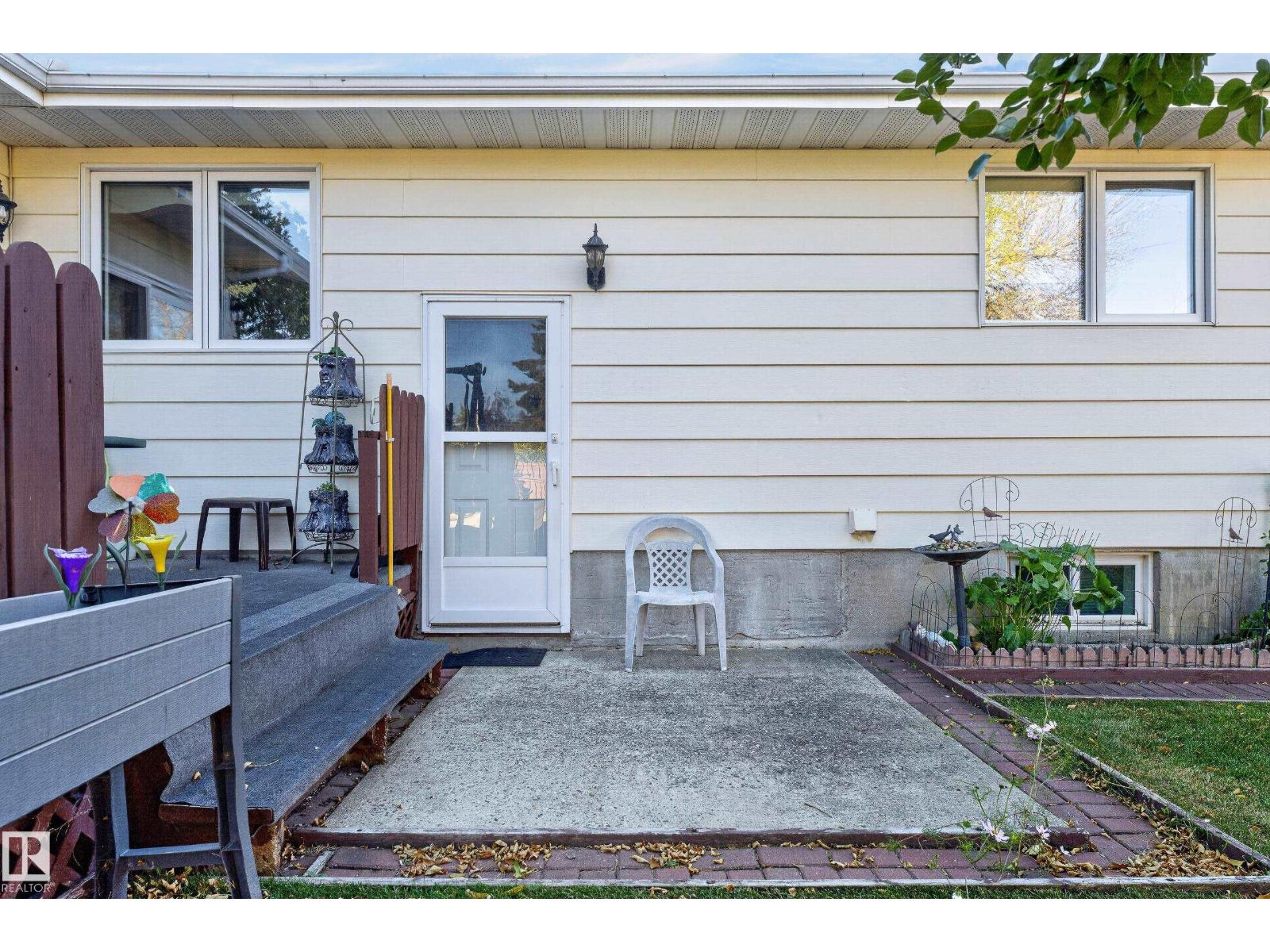 1316 85 ST NW - 57
