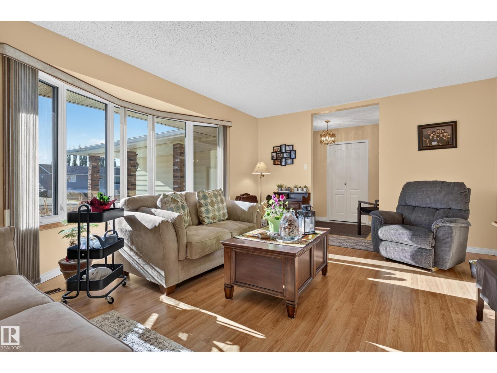 1316 85 ST NW - 8