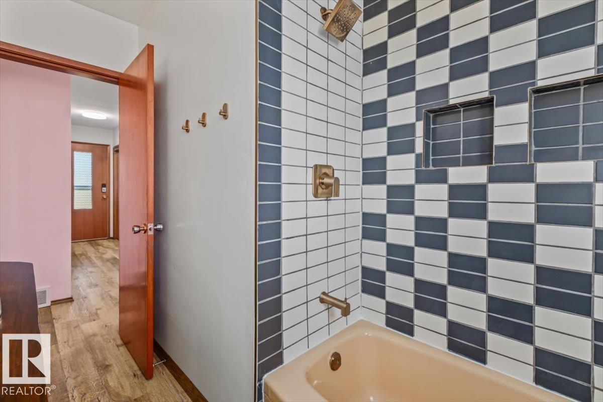 7627 128A AV NW - 21