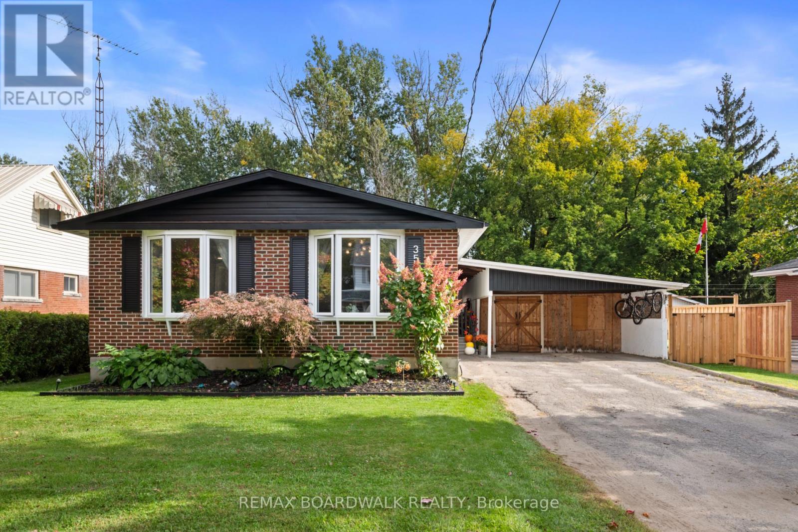 353 CHURCHILL ROAD E - 1