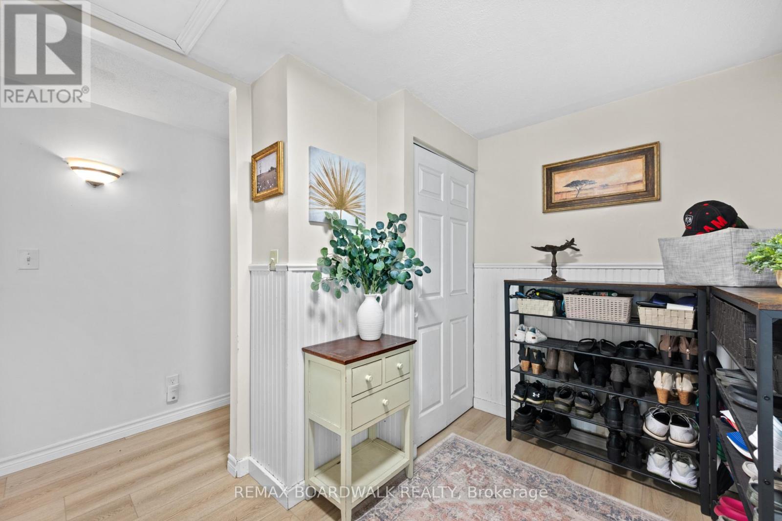 353 CHURCHILL ROAD E - Image 17