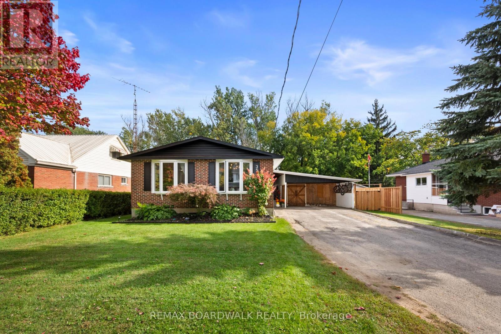 353 CHURCHILL ROAD E - 2