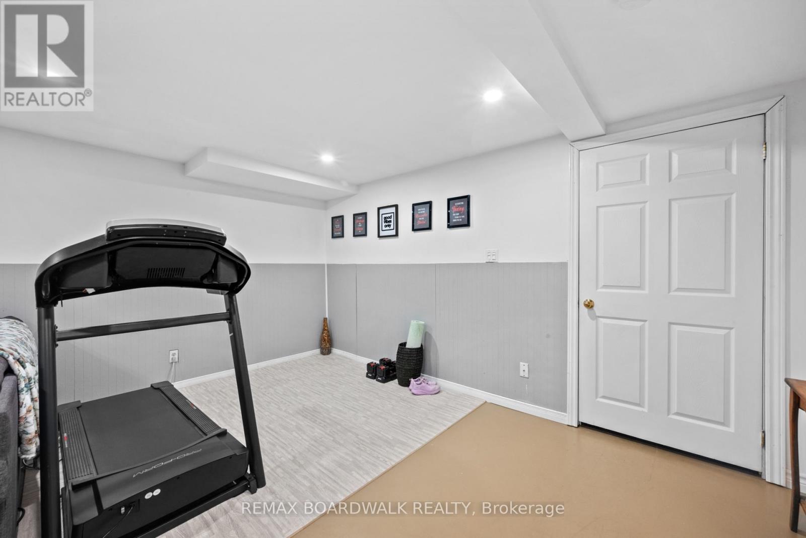 353 CHURCHILL ROAD E - Image 48