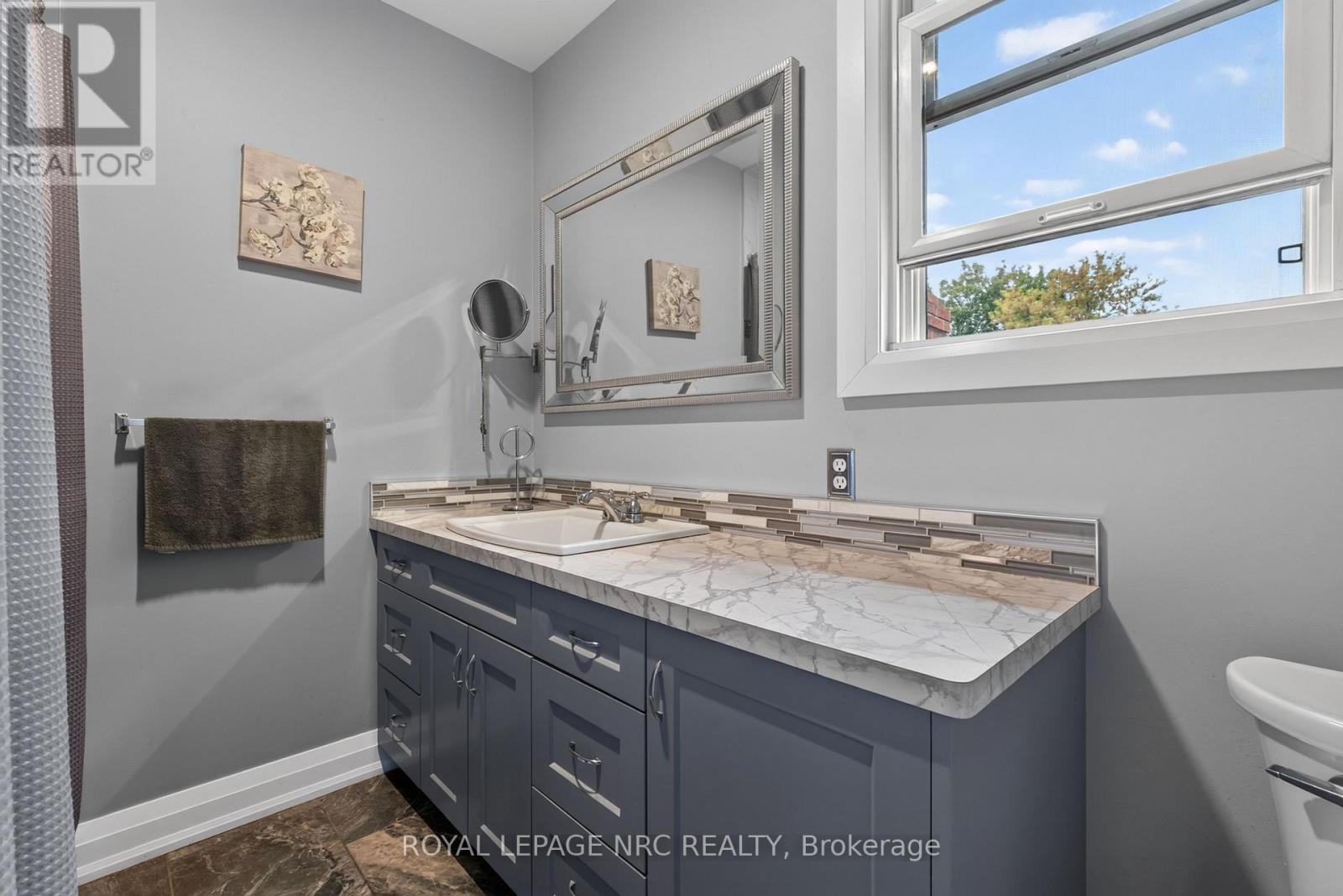 9 MARMORA STREET - 26