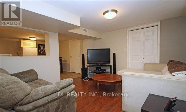 245 WINDSOR STREET - 16