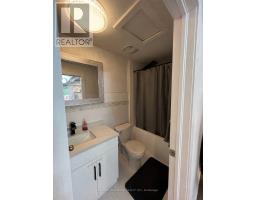 36 Fergus Avenue N, Richmond Hill, ON L4E3B7 Photo 11