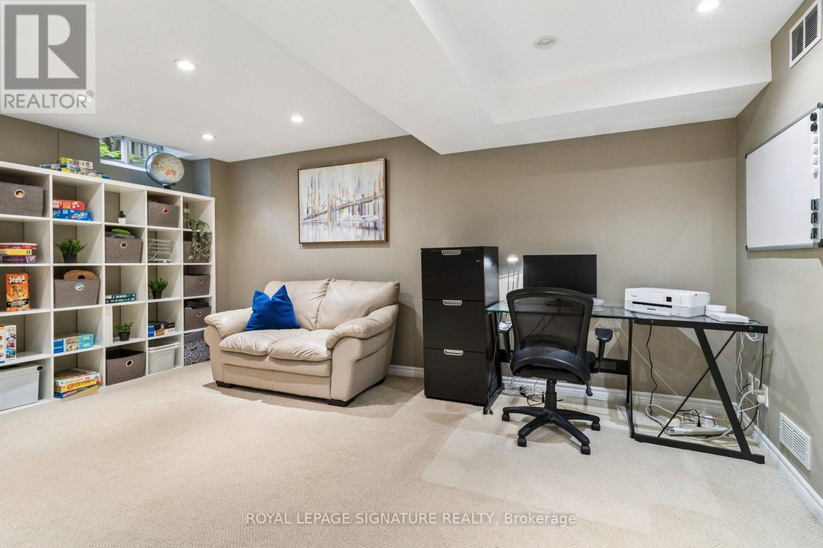 19 BALLYMORE DRIVE - 39
