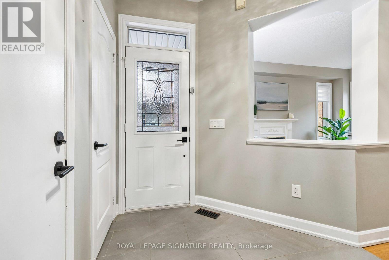 19 BALLYMORE DRIVE - 4