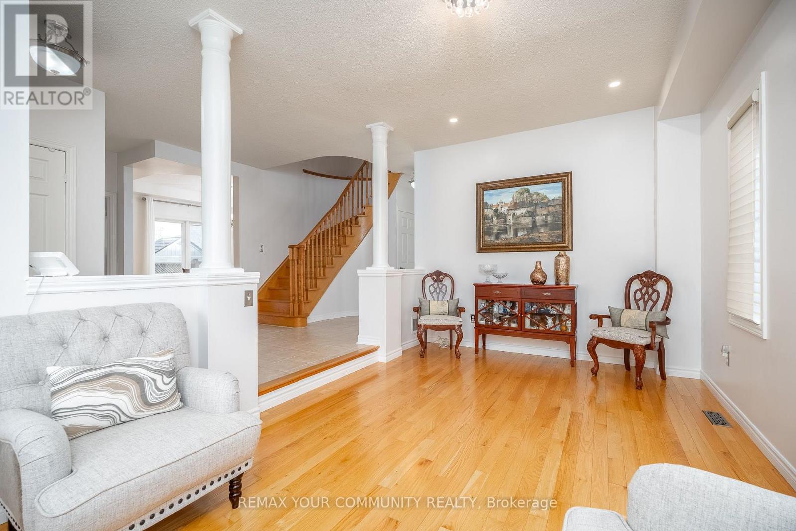 21 SILVERCREEK CRESCENT - 11