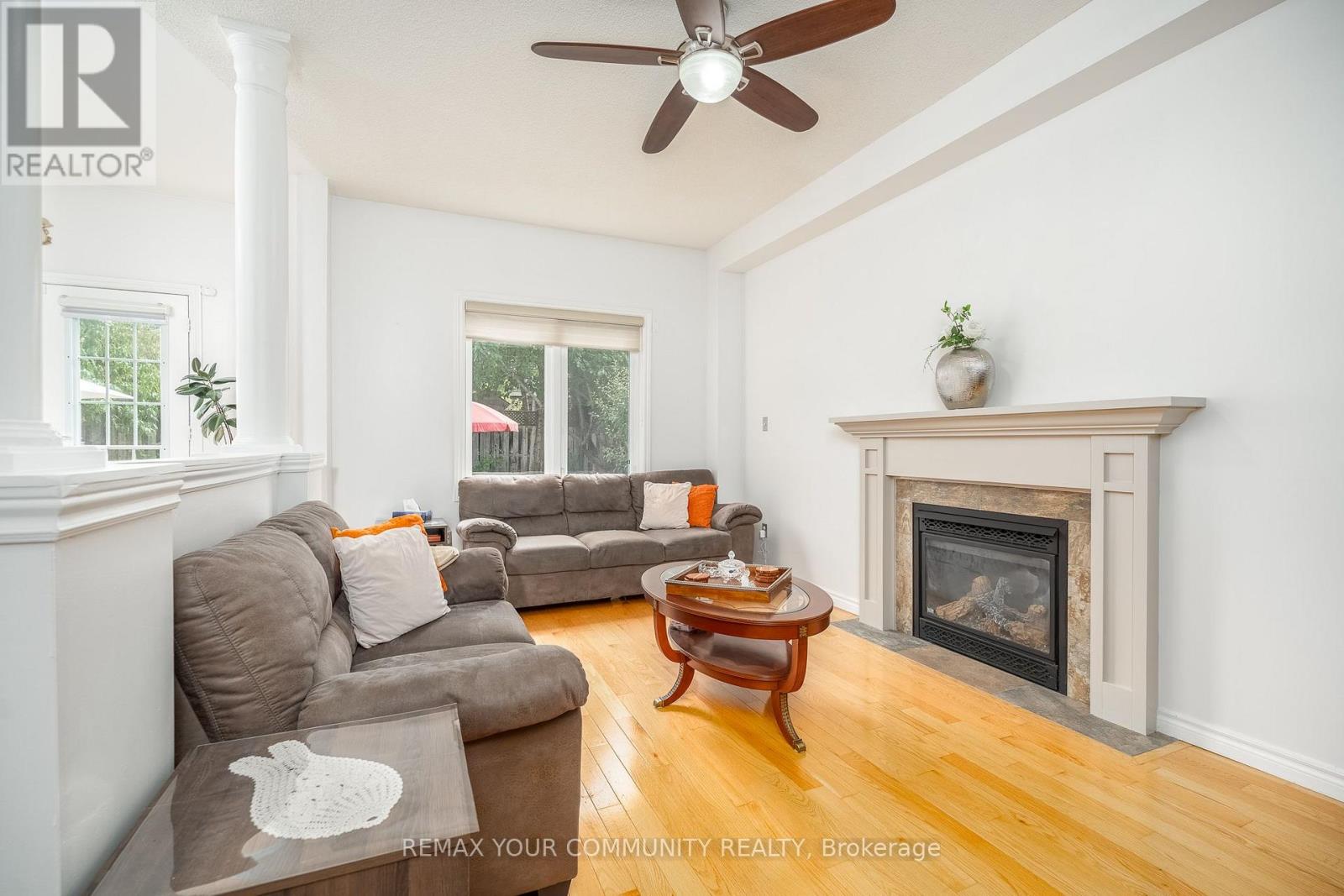 21 SILVERCREEK CRESCENT - 13