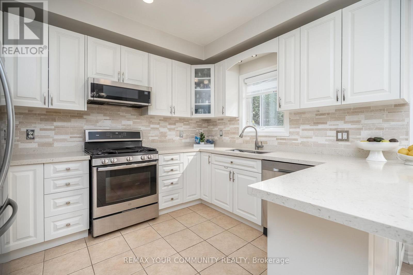 21 Silvercreek Crescent, Barrie photo 16
