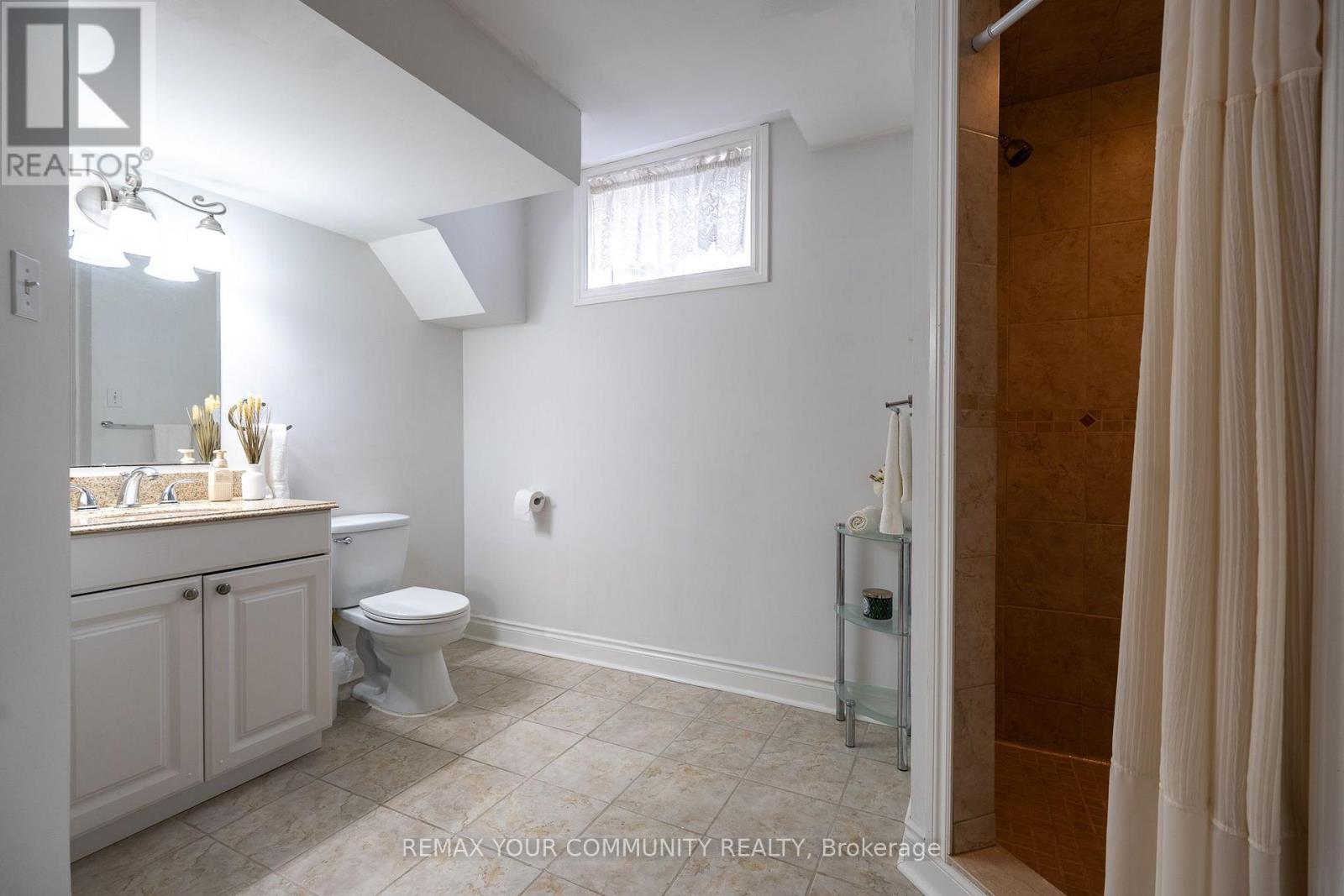 21 Silvercreek Crescent, Barrie photo 33