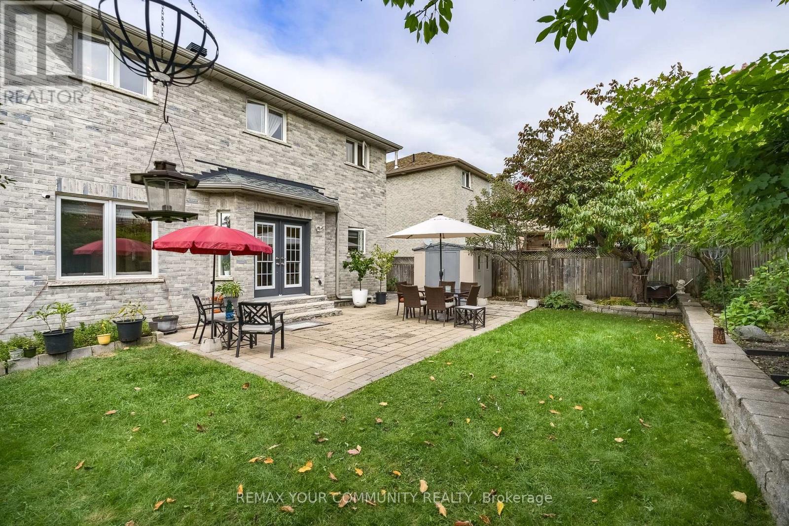 21 SILVERCREEK CRESCENT - 36