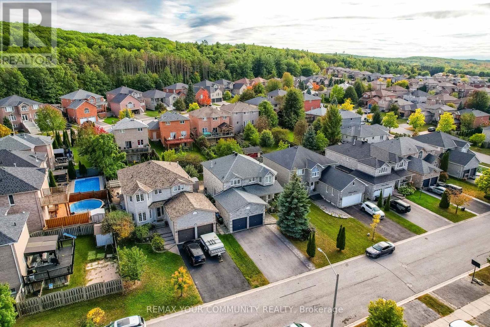 21 SILVERCREEK CRESCENT - 7