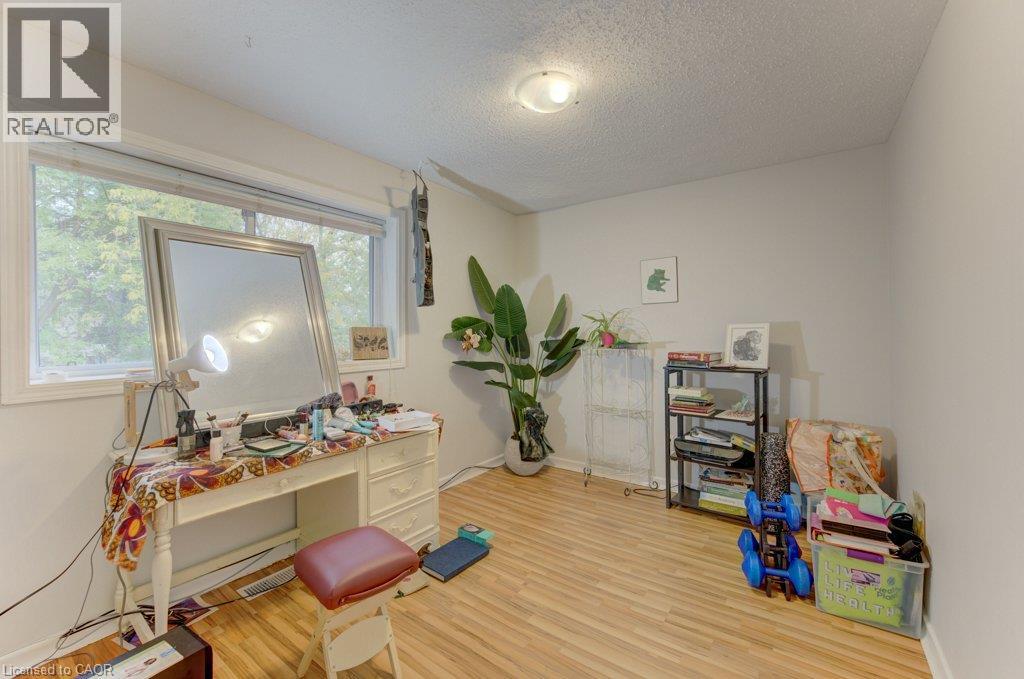 174 GLEN Road - Image 10
