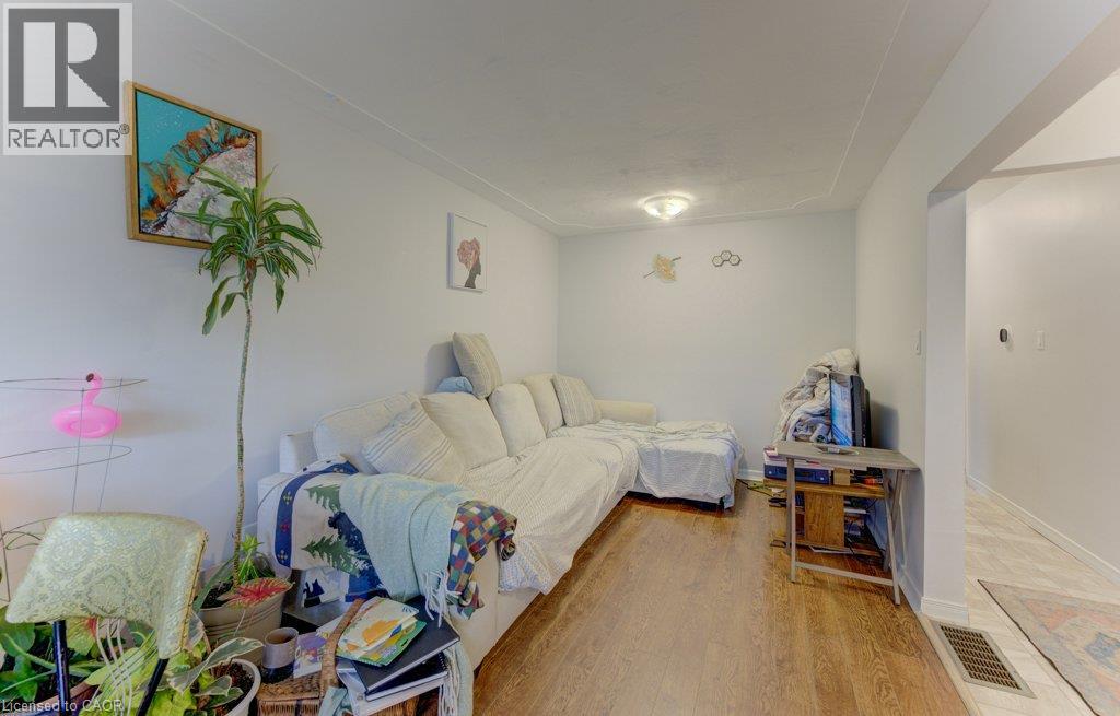 174 GLEN Road - Image 13