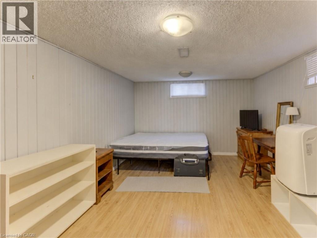 174 GLEN Road - Image 17
