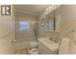 4pc Bathroom - 174 Glen Road, Kitchener, ON N2M3G2 Photo 12