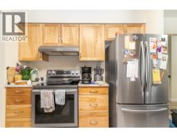 Primary Bedroom - 350 Rutland Road S, Kelowna, BC V1X2Z6 Photo 8