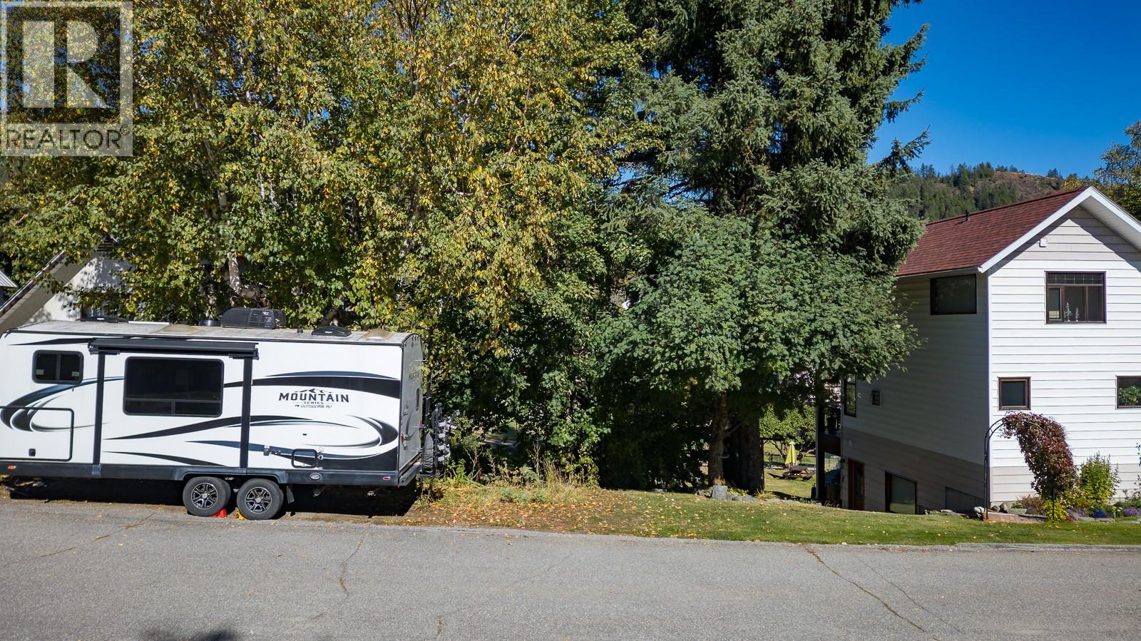 Third Avenue Lot# Lot 7, Rossland - Image 1