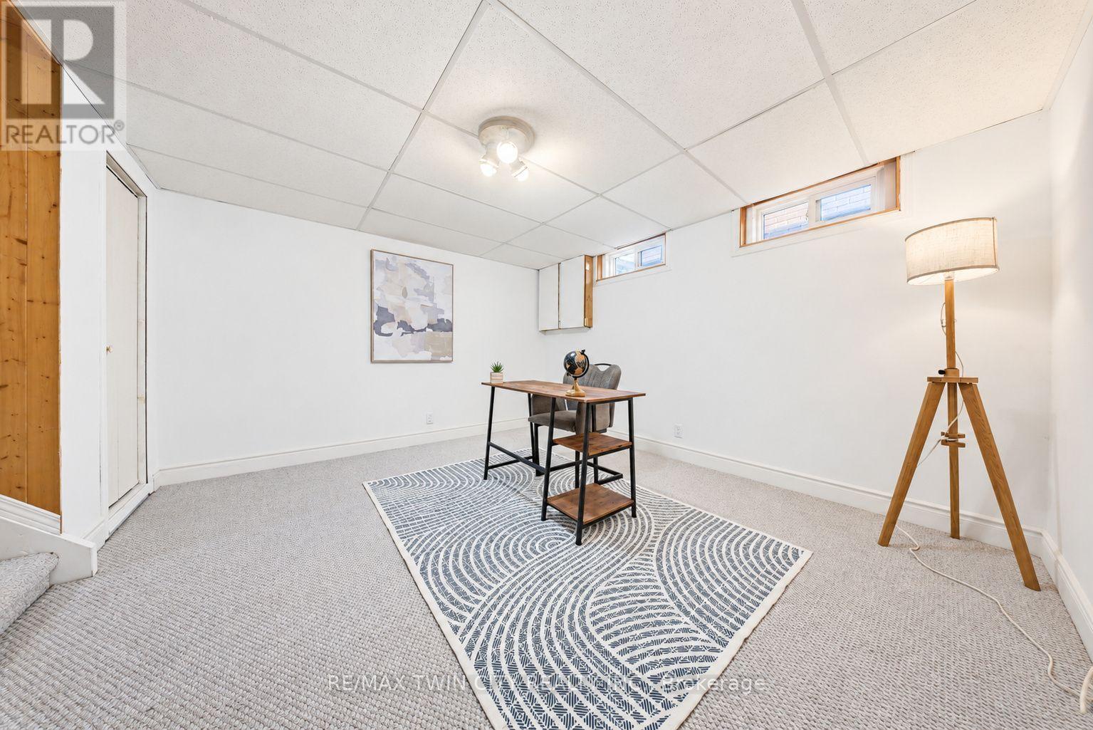16 BURWELL STREET - 21