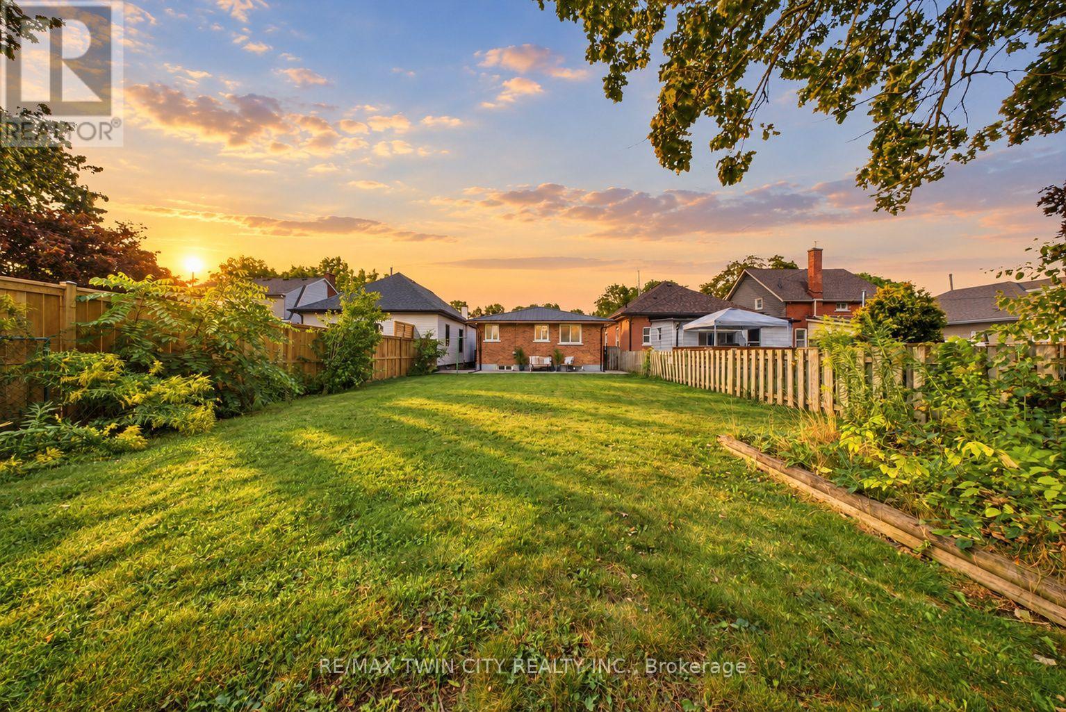 16 BURWELL STREET - Image 30