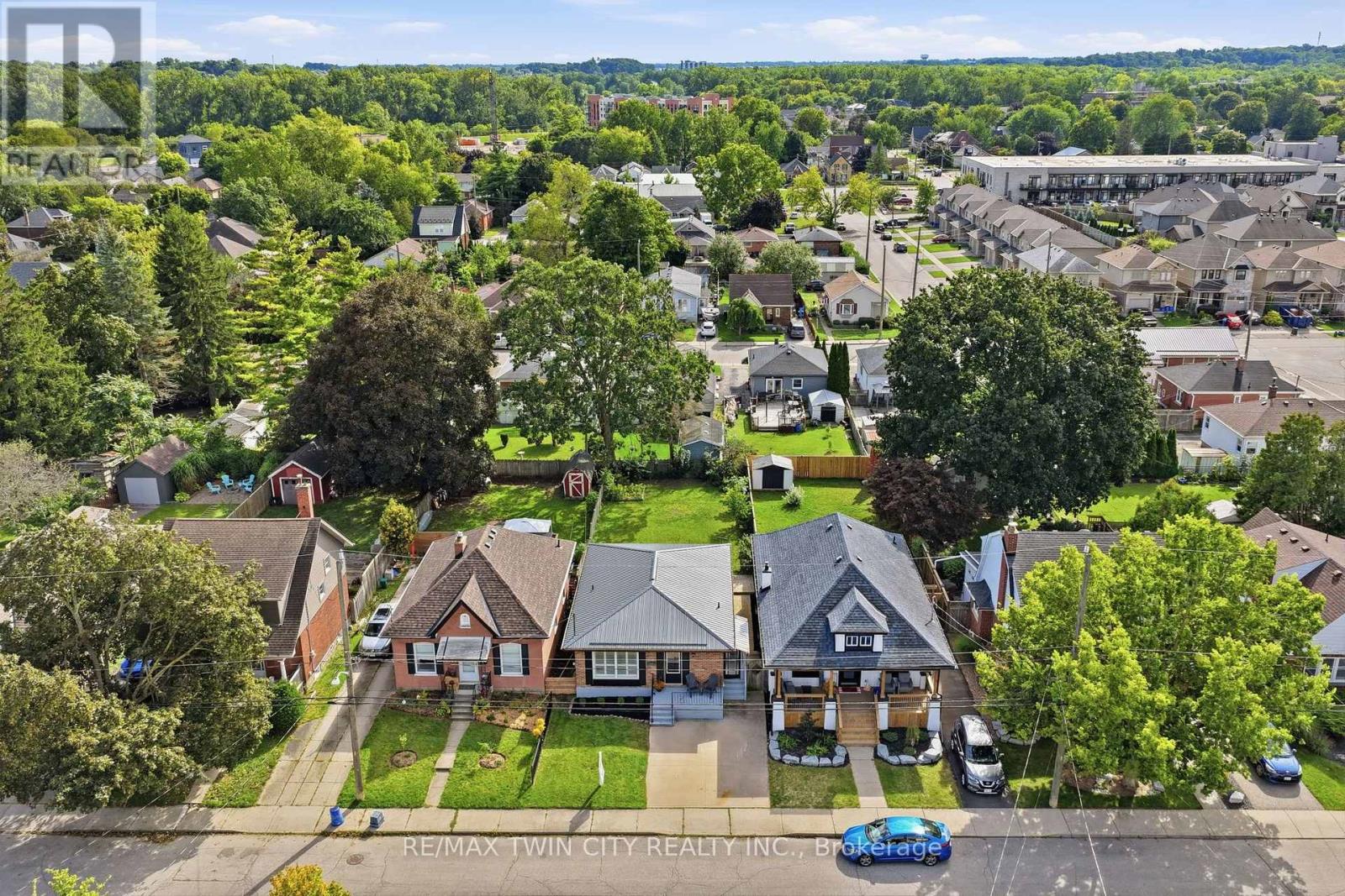 16 BURWELL STREET - Image 33