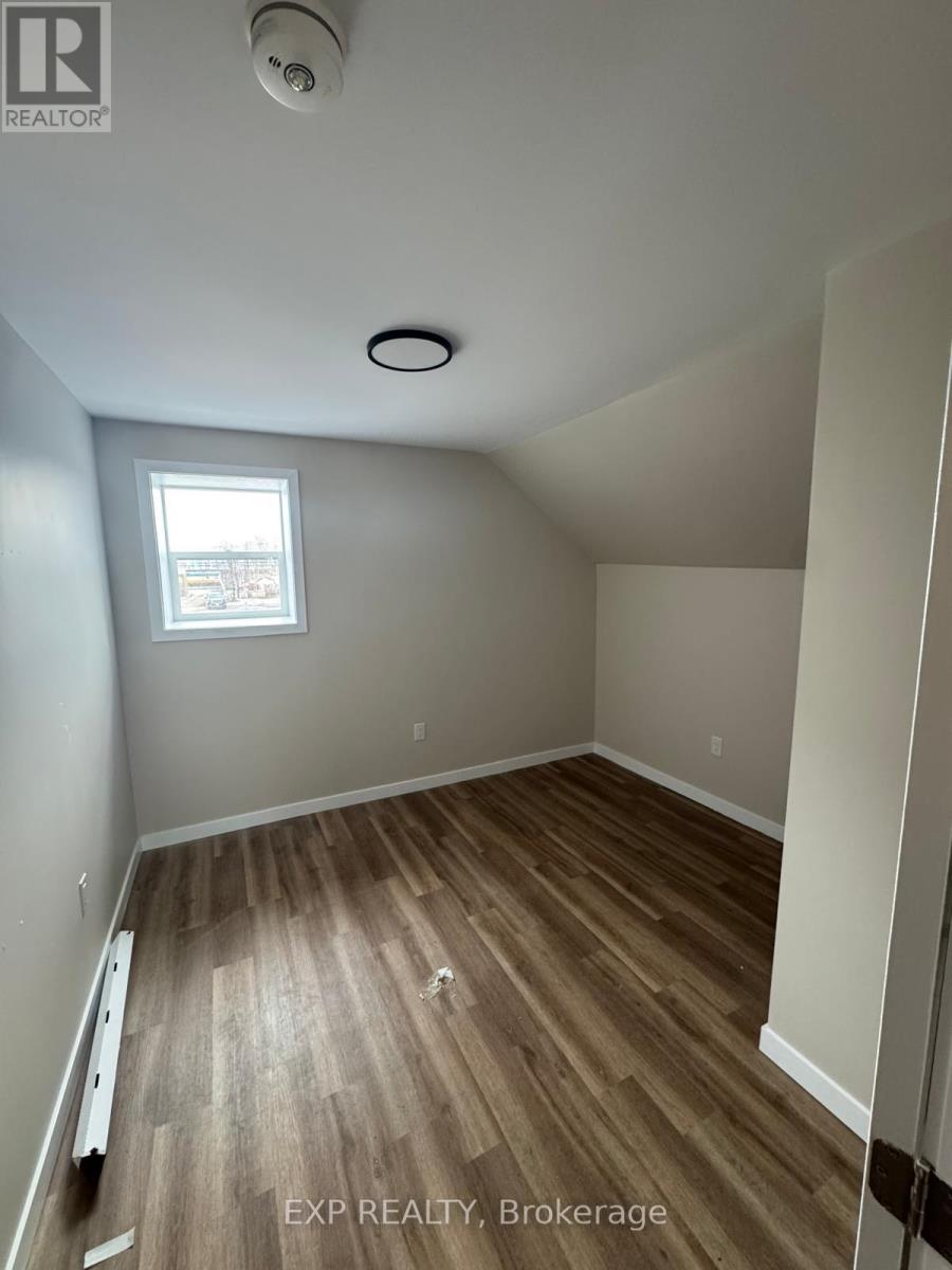439 MAIN STREET E, North Bay (Central) — photo 8