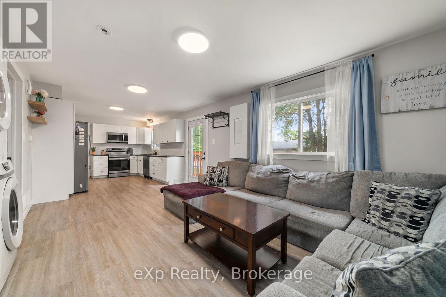 UNIT A - 89 COLLEGE STREET E, Belleville — photo 1