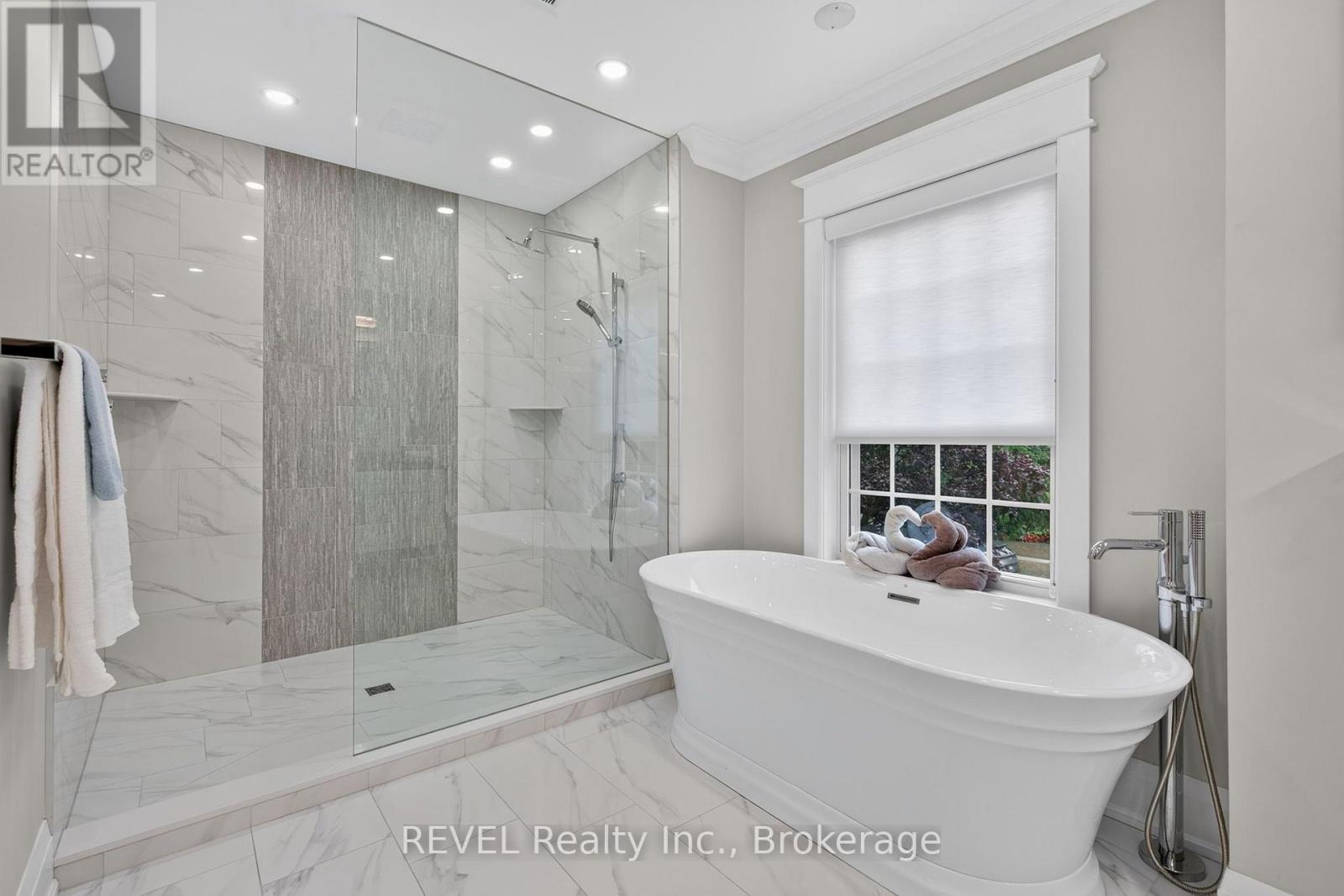 106 DALHOUSIE AVENUE - 37
