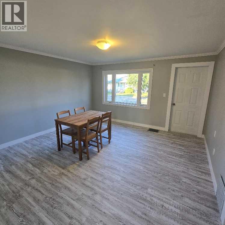 Listing photo – 4930 48 Street, Sedgewick