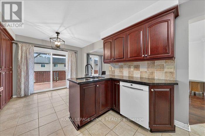 8 Vail Meadows Crescent, Clarington, ON photo 11